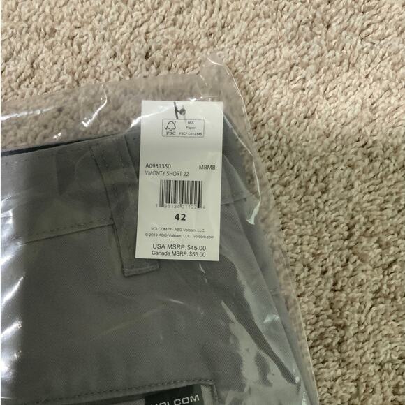 NWT Volcom Vmonty Light Grey shorts Size 42 - Dress Up or Down! - Picture 5 of 5